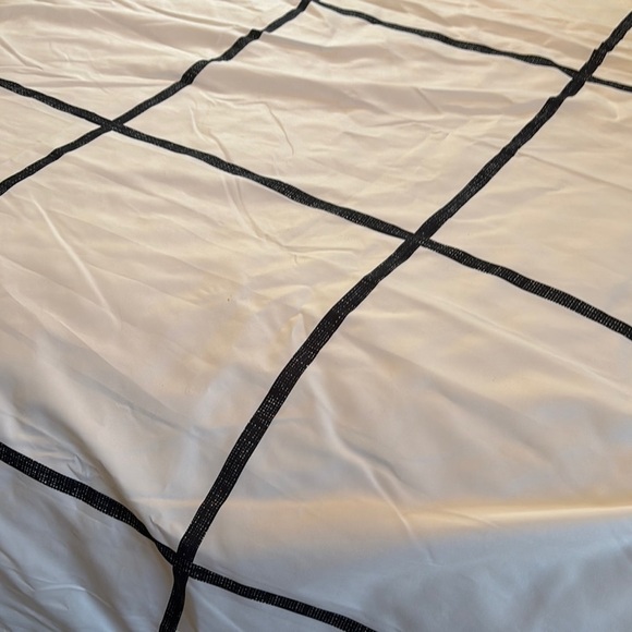 Truly Soft Standard Size White and Black Geometric Shower Curtain EUC - Picture 2 of 5